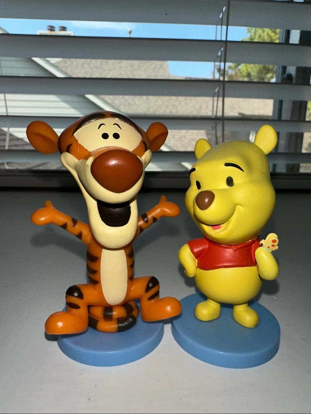 Winnie the Pooh & Tigger Figurine Set - Yellow & Orange